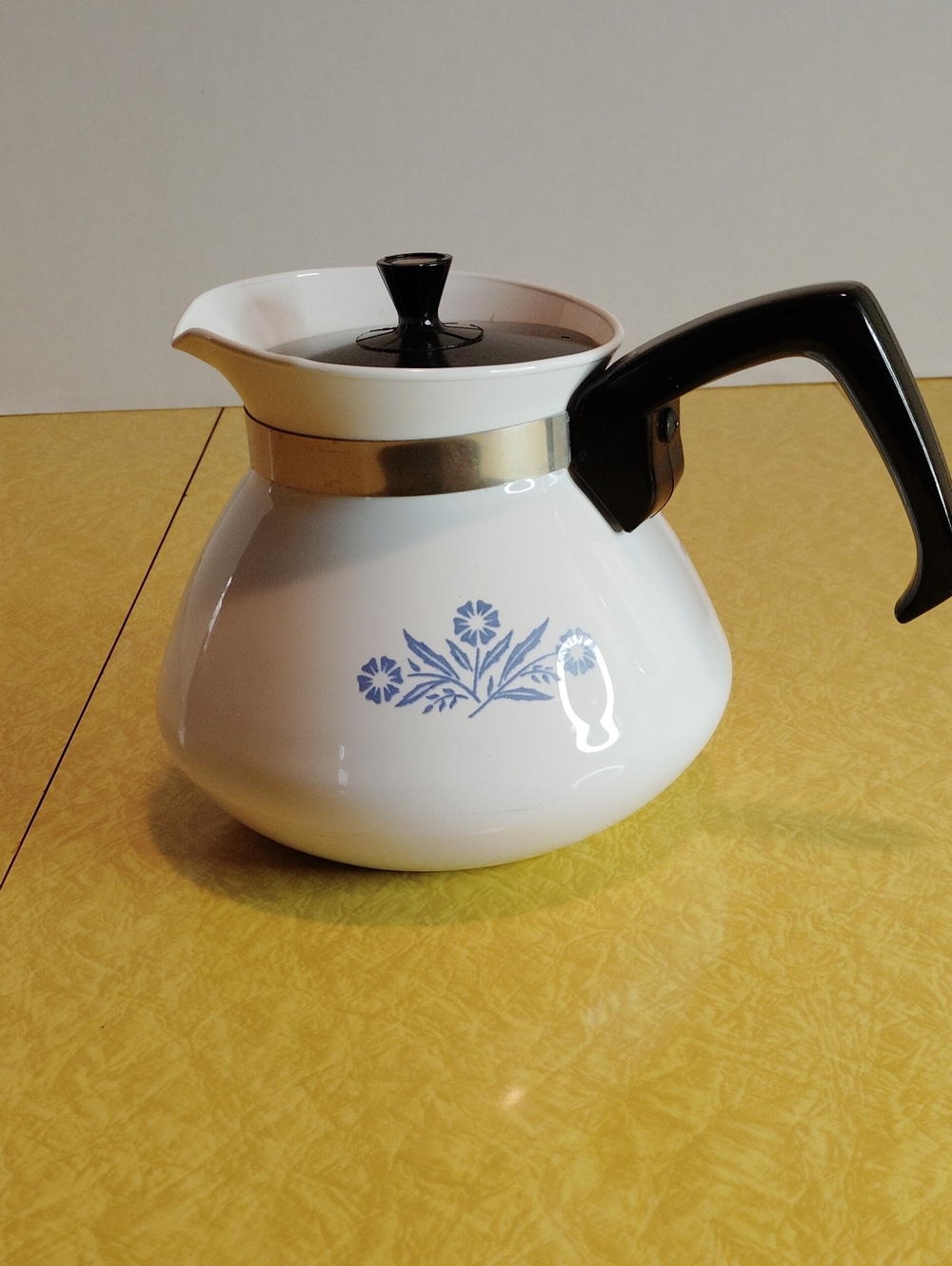 Corning Ware Blue Cornflower 6 Cup Coffee Tea Pot Vintage